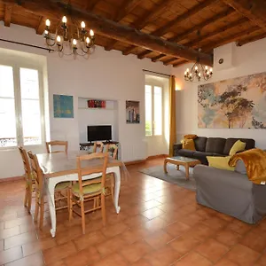 Maison Le Neuf Ferienhaus Tarascon